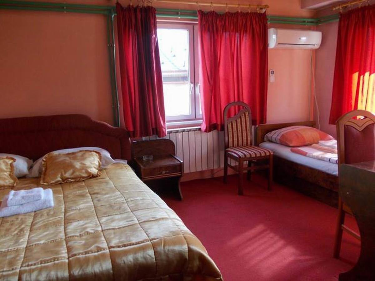 Jet Star Motel Zivinice Buitenkant foto